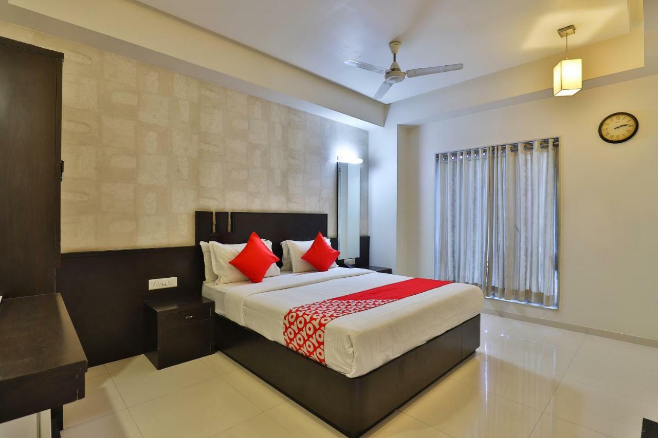 Hotel Magnum Inn Junagadh Exterior foto